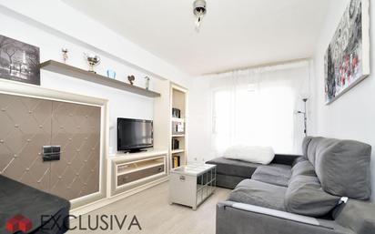 Living room of Flat for sale in Basauri   with Terrace and Balcony