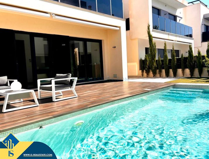 Piscina de Casa o xalet en venda en Orihuela amb Terrassa, Piscina i Moblat