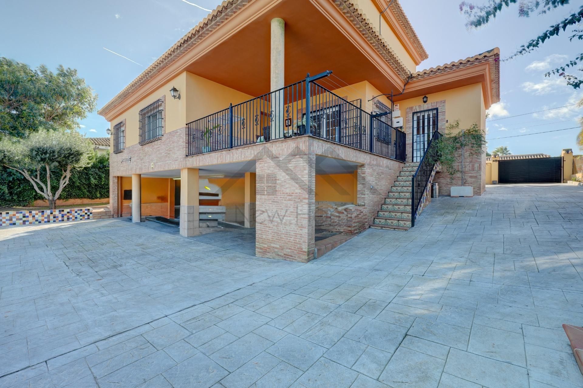 Vista exterior de Casa o xalet en venda en La Pobla de Vallbona amb Aire condicionat, Jardí privat i Traster