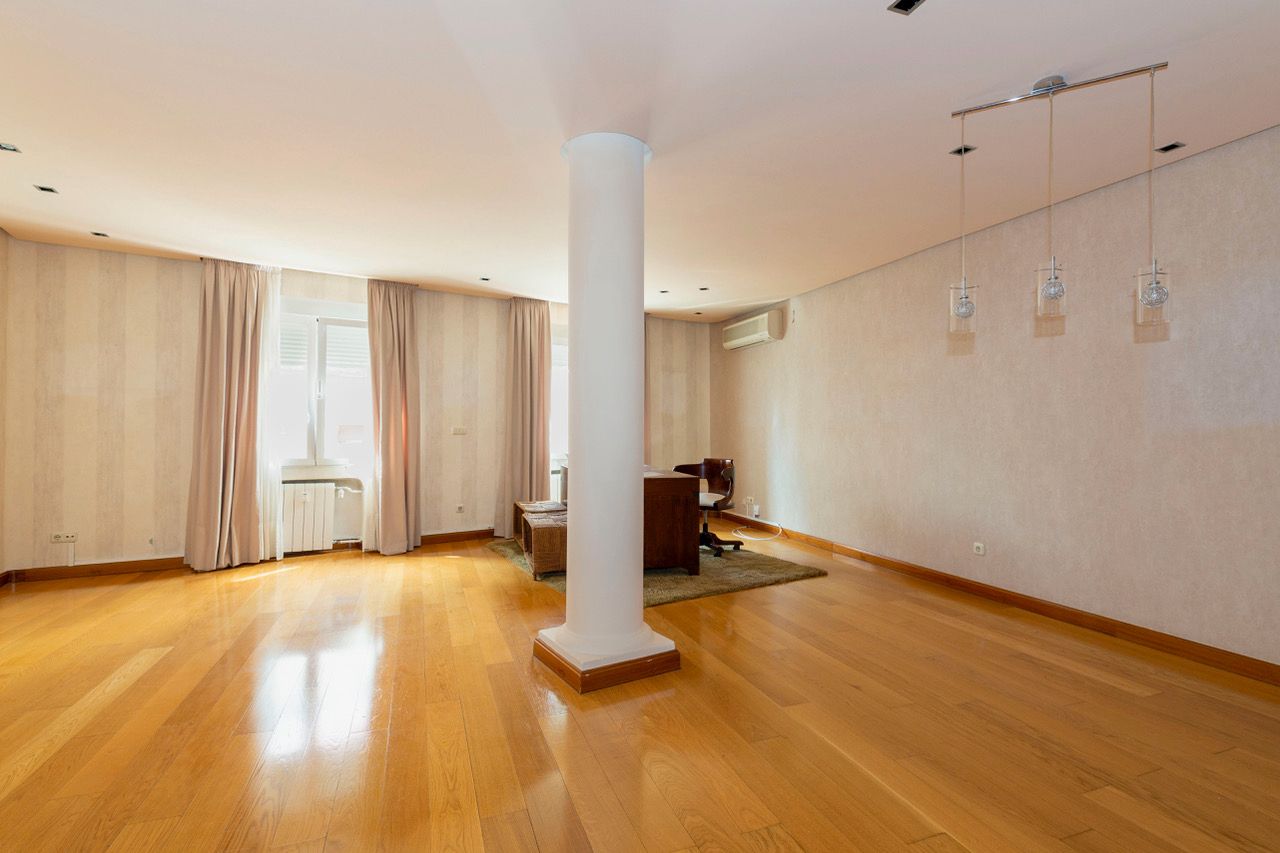 Living room of Flat for sale in Valladolid Capital  with Air Conditioner, Heating and Furnished