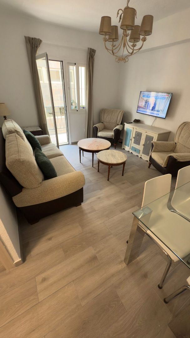 Sala d'estar de Pis de lloguer en  Granada Capital amb Moblat i Balcó