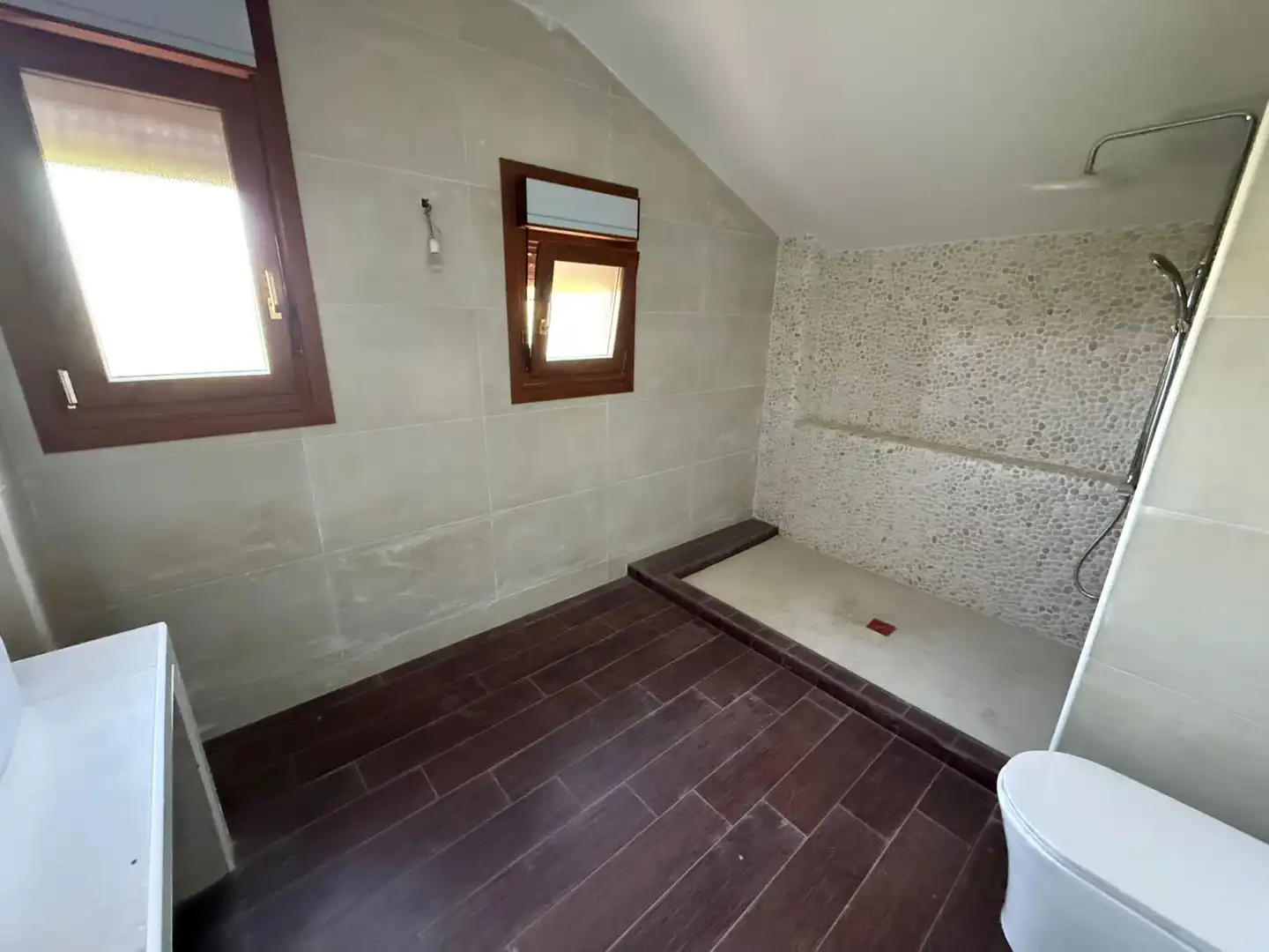 Bany de Casa o xalet en venda en Bárcena de Cicero amb Calefacció, Jardí privat i Terrassa