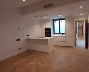 Flat to rent in Carrer ESCOLA PIA DE L', Centre