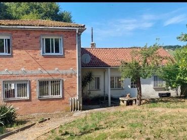 Landhaus zum Verkauf in Lalín