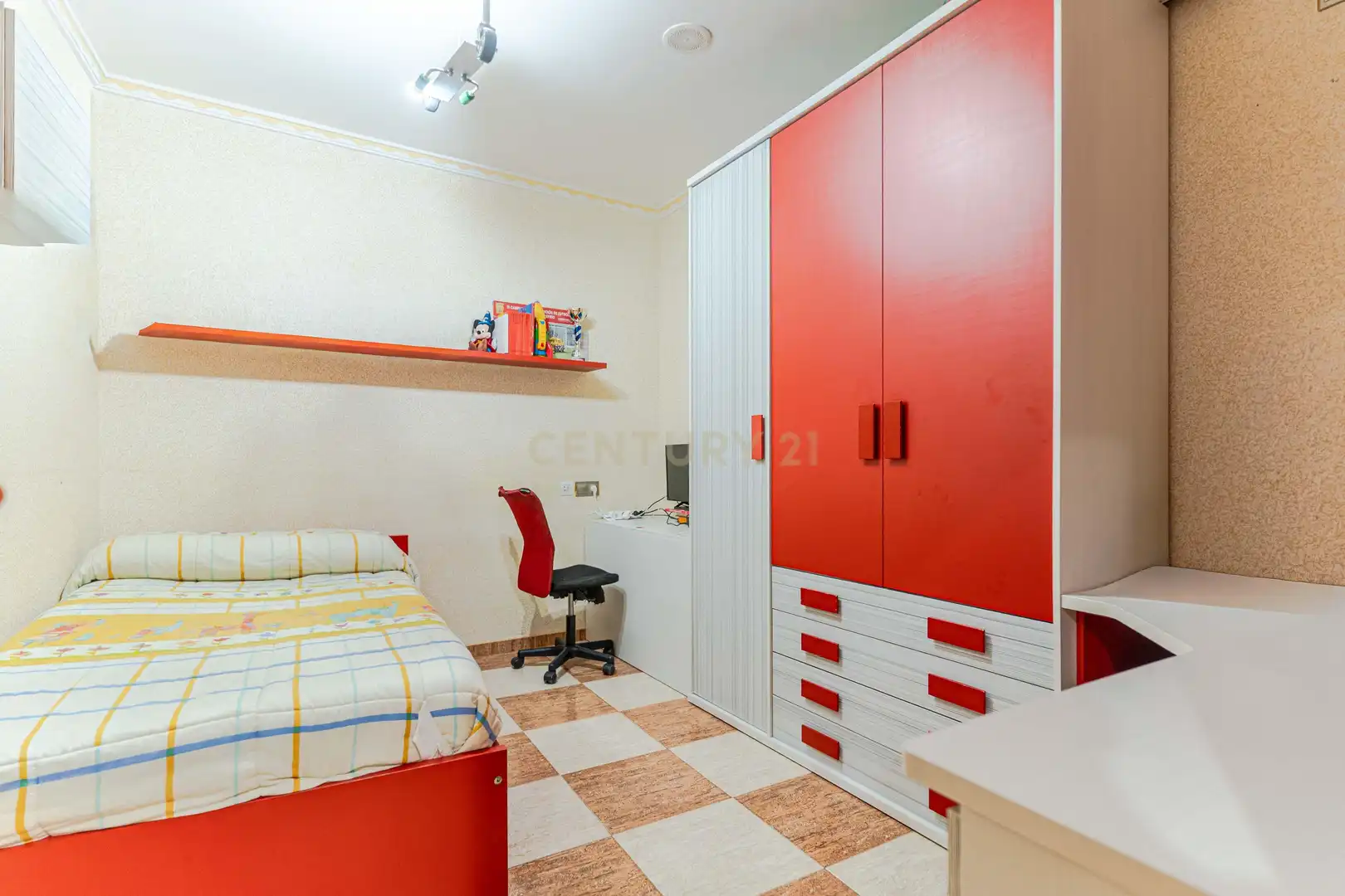 Habitación de Apartamento en venta en Montefrío con Aire acondicionado y Jacuzzi