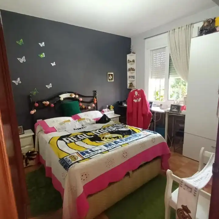 Habitación de Casa o chalet en venta en Vigo  con Calefacción, Jardín privado y Terraza