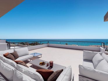 Penthouse mit Pool zum Verkauf in Marina de Casares