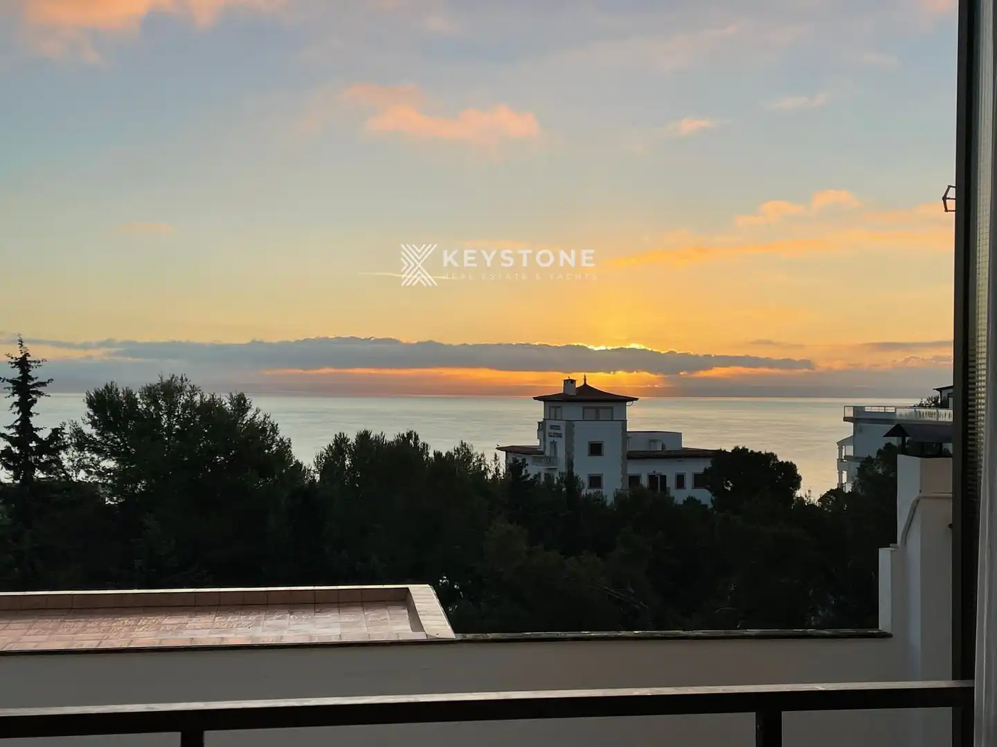 Außenansicht von Wohnung zur Miete in Calvià mit Klimaanlage, Terrasse und Schwimmbad