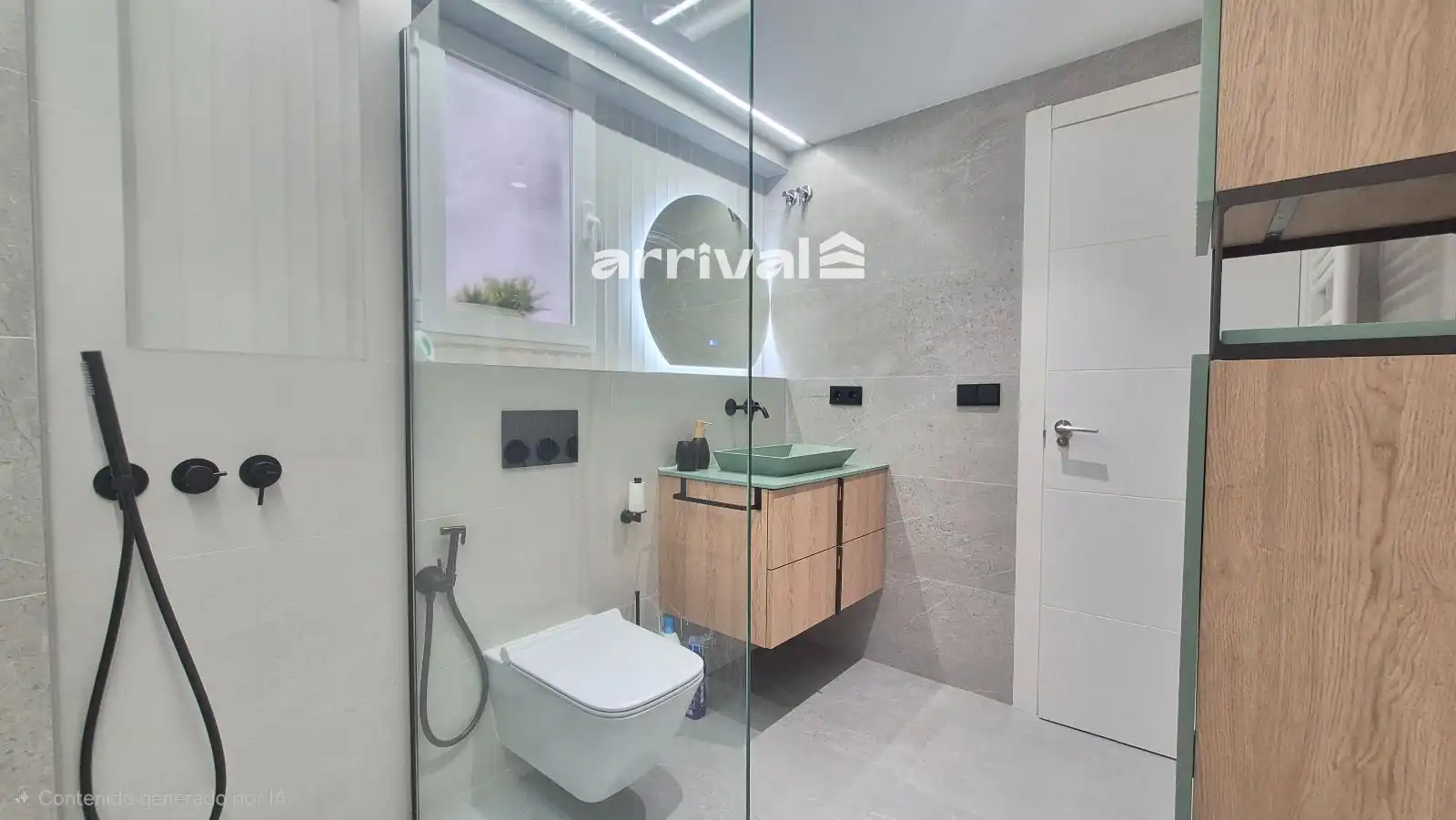 Badezimmer von Wohnung zur Miete in Valencia mit Klimaanlage, Heizung und Terrasse