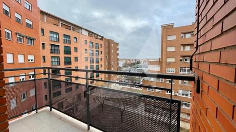 Foto 5 de Pis de lloguer a Avenida Sinforiano Madroñero, Valdepasillas - La Paz - Huerta Rosales, Badajoz Capital