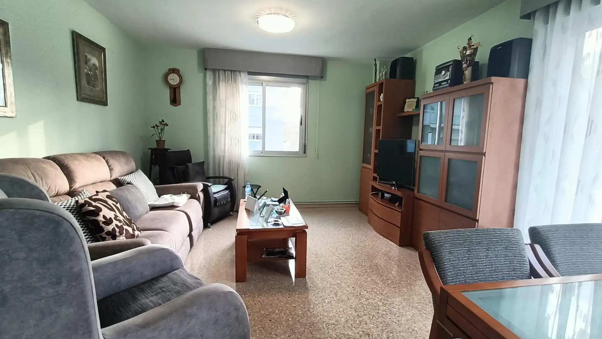 Living room of Flat for sale in Badalona  with Air Conditioner, Heating and Furnished