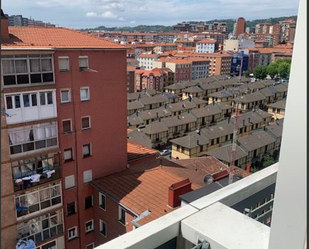 Vista exterior de Pis en venda en Bilbao  amb Calefacció, Terrassa i Traster