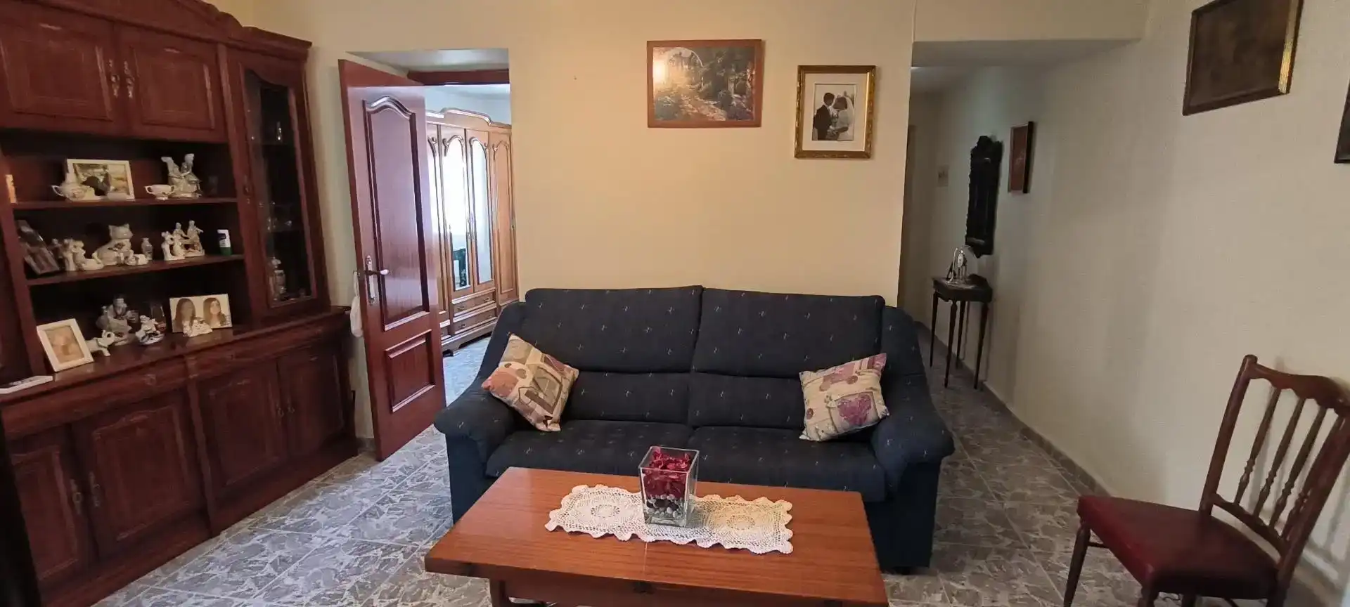 Sala d'estar de Finca rústica en venda en Comares amb Aire condicionat i Piscina