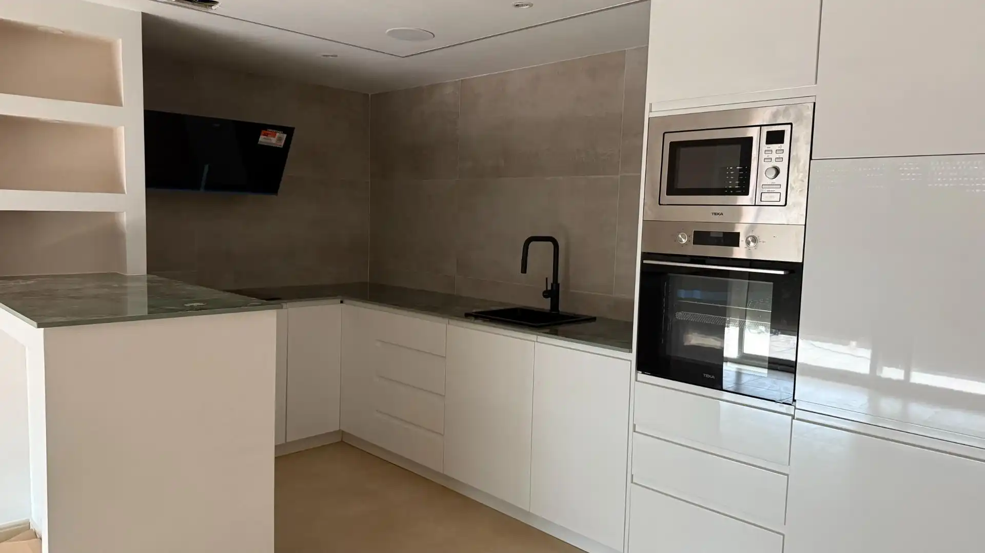 Kitchen of Attic for sale in Deltebre  with Air Conditioner, Terrace and Storage room