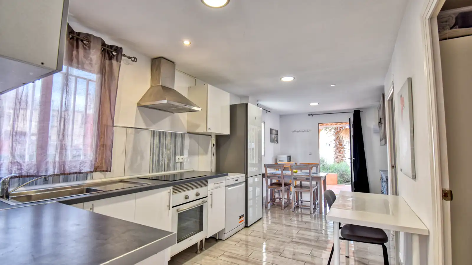 Küche von Haus oder Chalet zum Verkauf in Gandia mit Klimaanlage, Heizung und Privatgarten
