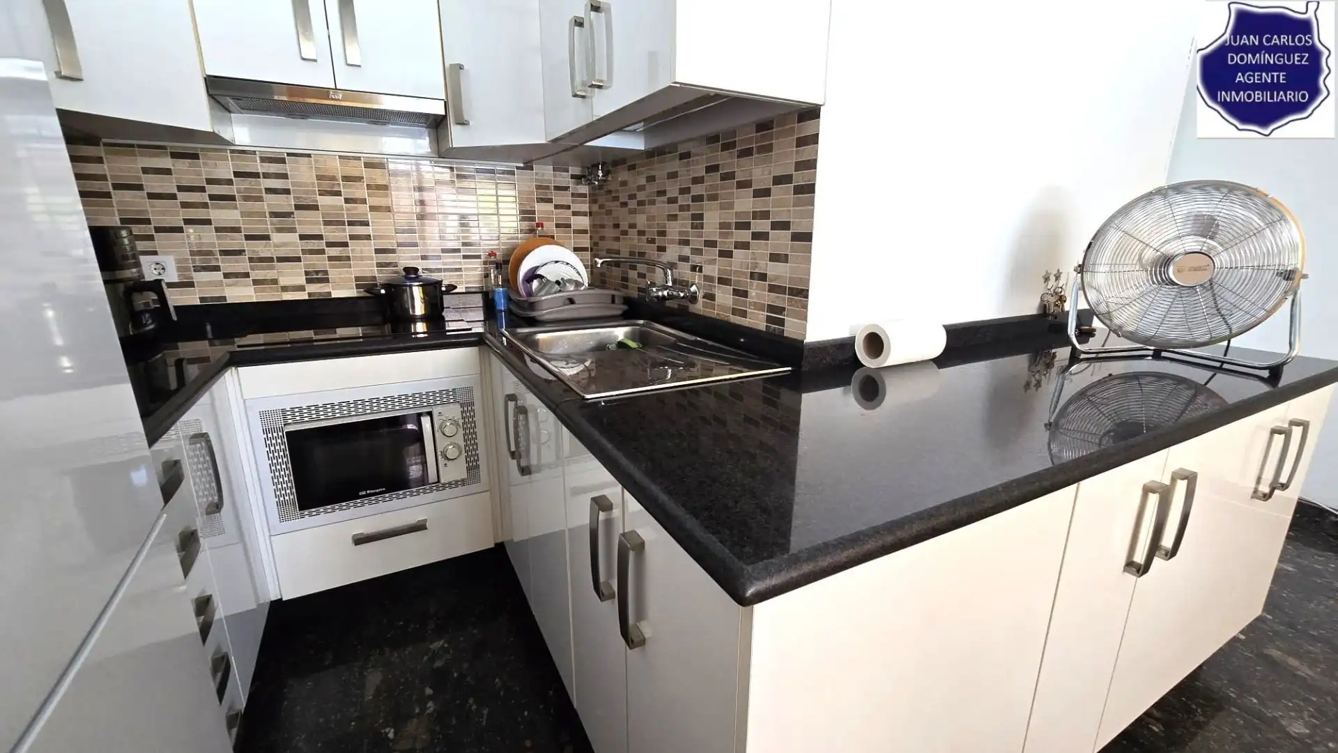 Cuina de Apartament de lloguer en San Bartolomé de Tirajana amb Aire condicionat, Terrassa i Moblat