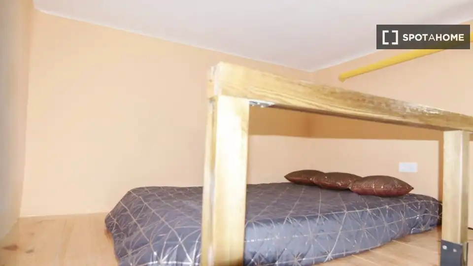Room in Guindalera