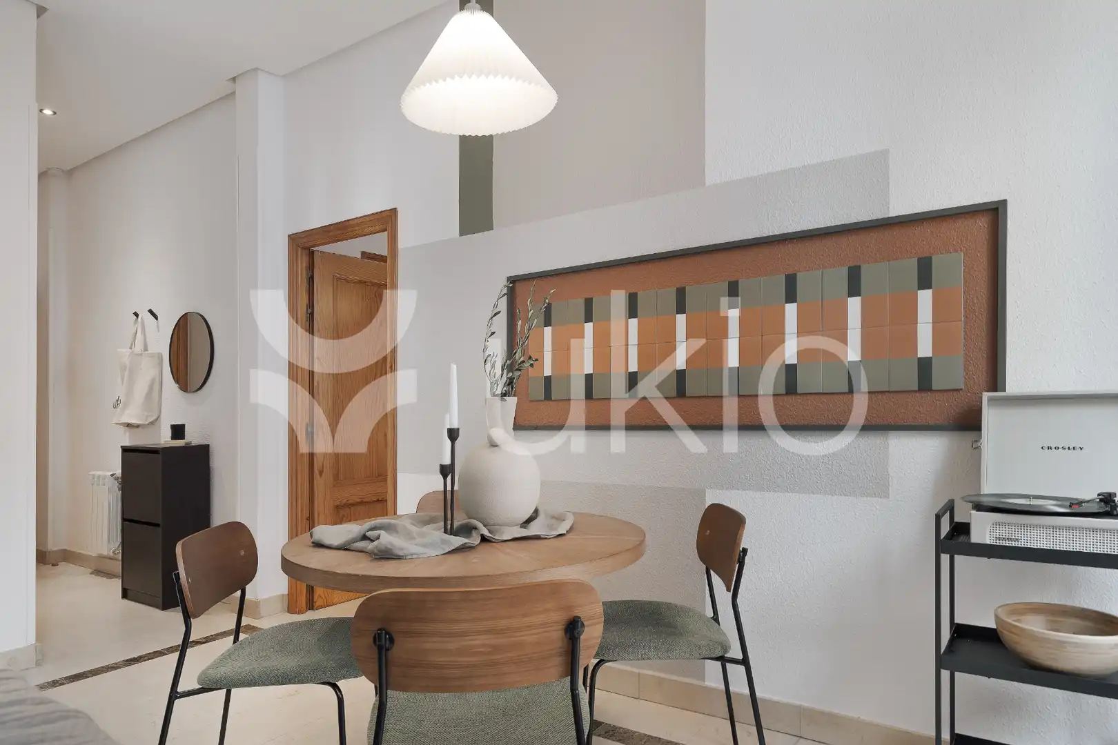 Menjador de Apartament de lloguer en Madrid amb Aire condicionat, Calefacció i Moblat