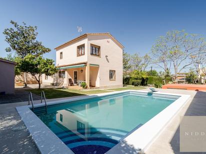 Piscina de Casa o xalet en venda en Sant Cugat del Vallès amb Aire condicionat, Calefacció i Jardí privat