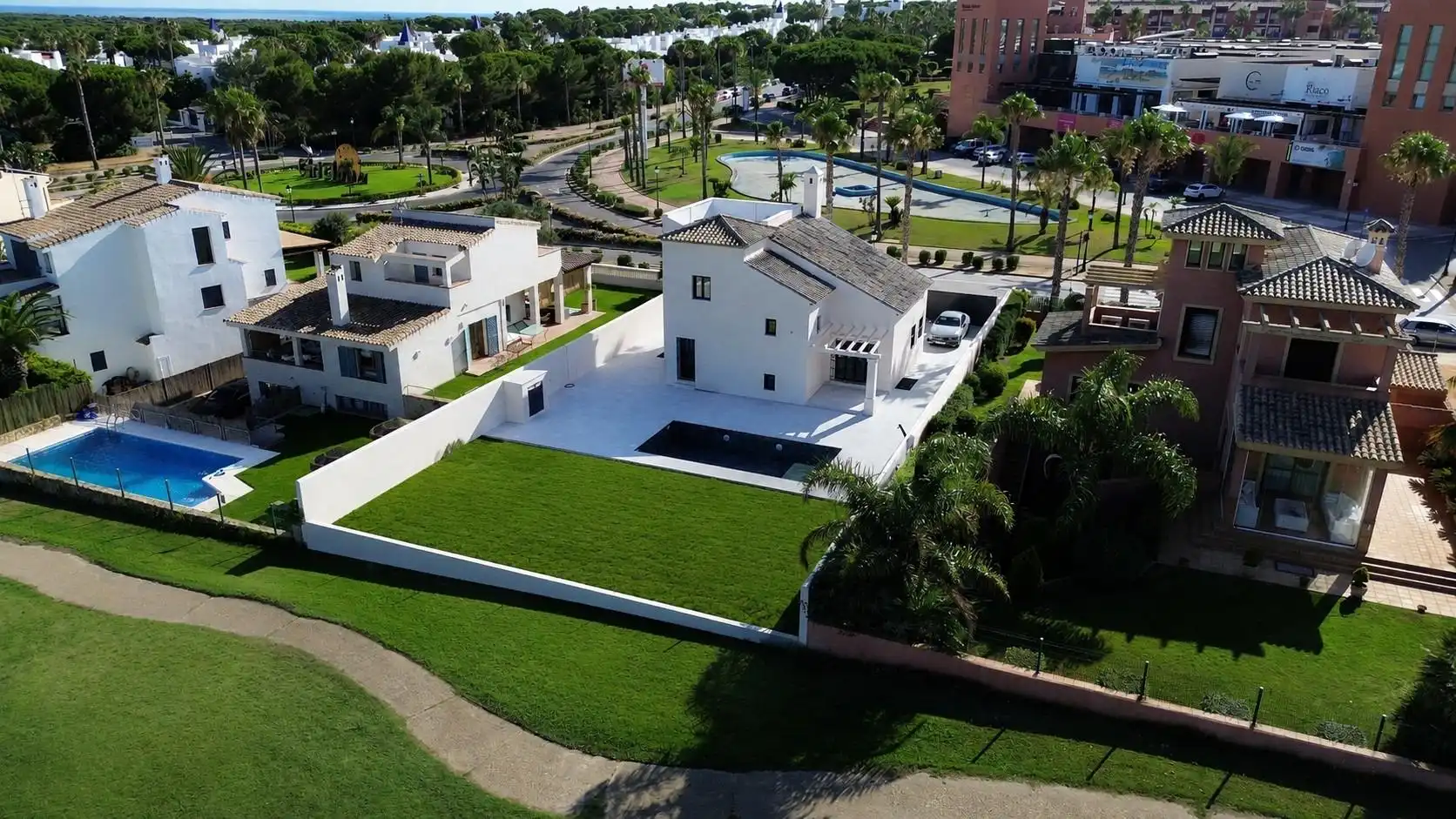 Exterior view of Houses for sale in Chiclana de la Frontera  with Private garden, Terrace and Swimming Pool