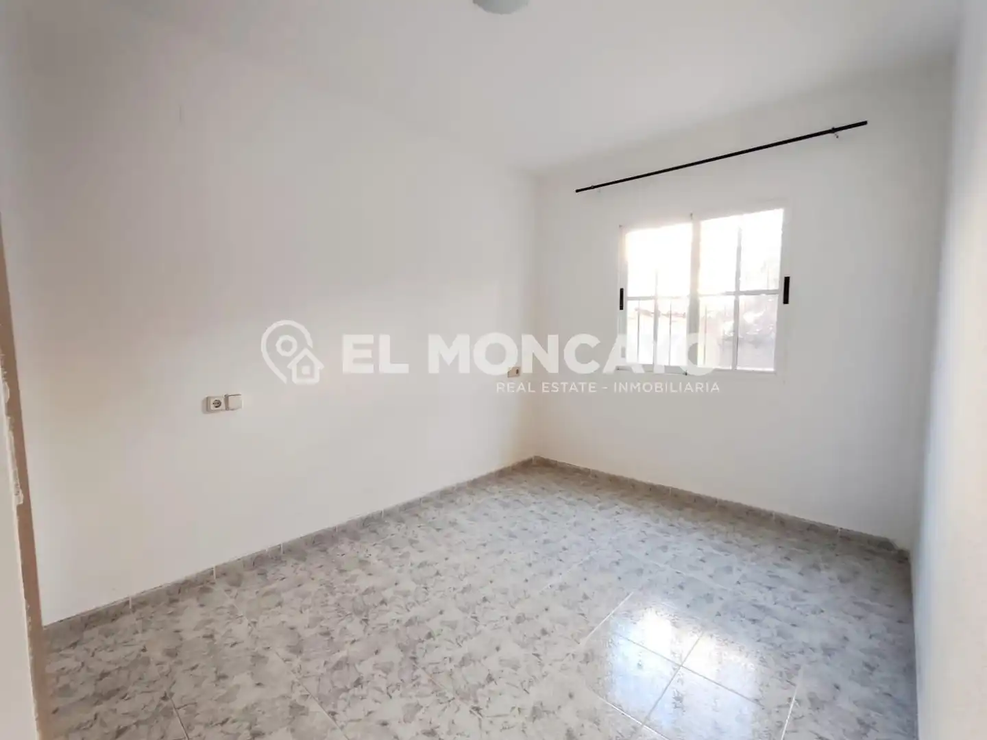 Dormitori de Casa o xalet en venda en Orihuela amb Aire condicionat, Calefacció i Jardí privat