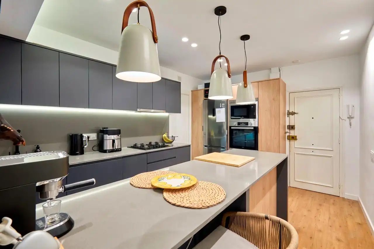 Cuina de Apartament en venda en Barcelona amb Aire condicionat, Calefacció i Parquet
