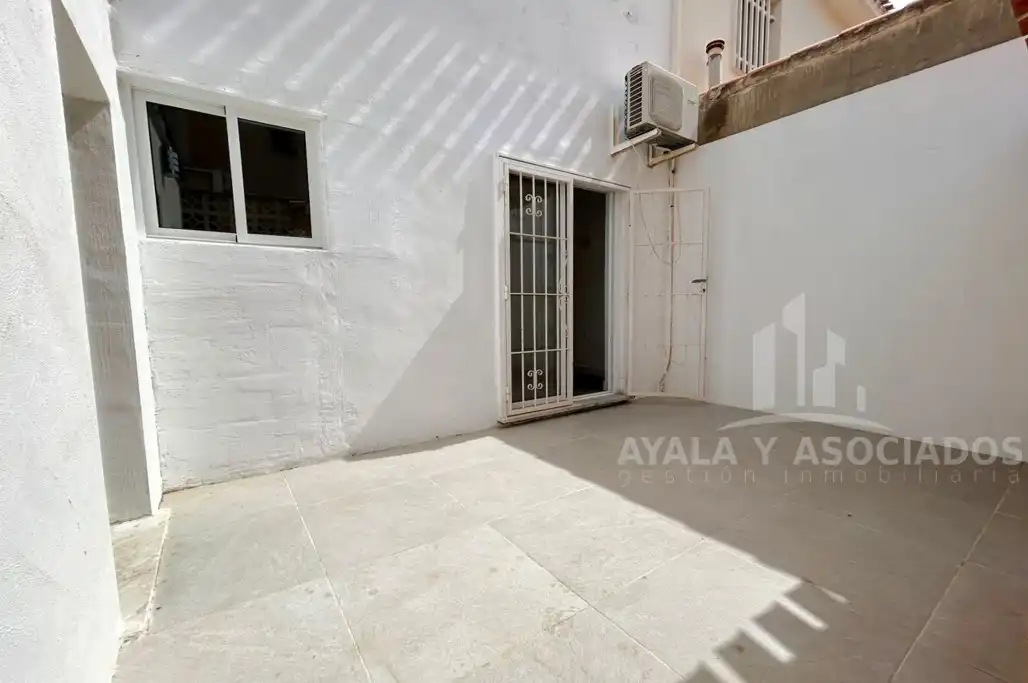 Terrasse von Einfamilien-Reihenhaus zum Verkauf in Cartagena mit Klimaanlage, Heizung und Privatgarten