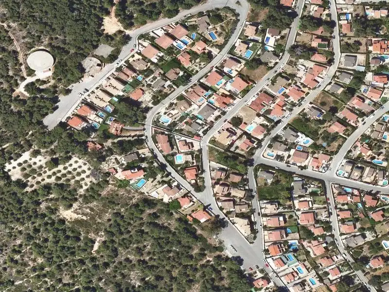 Flat for sale in C/La Perera, 3 (URB. CASTELL DE MONTORNÈS), imagen 2