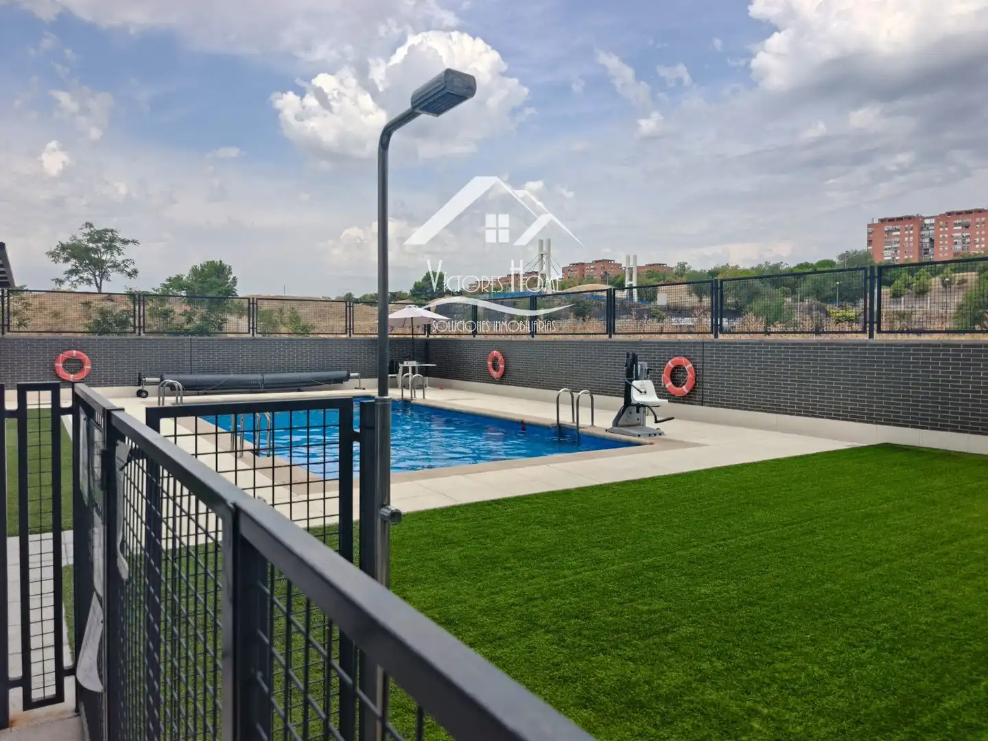 Swimming pool of Flat for rent in Madrid  with Heating, Storage room and Swimming Pool