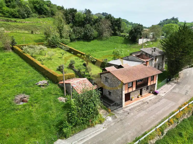 Casa o chalet en venta en Cabranes con Calefacción, Jardín privado y Terraza
