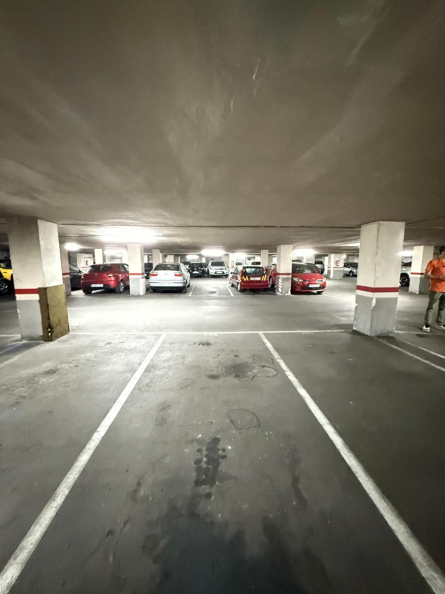 Aparcament de Garatge en venda en L'Hospitalet de Llobregat