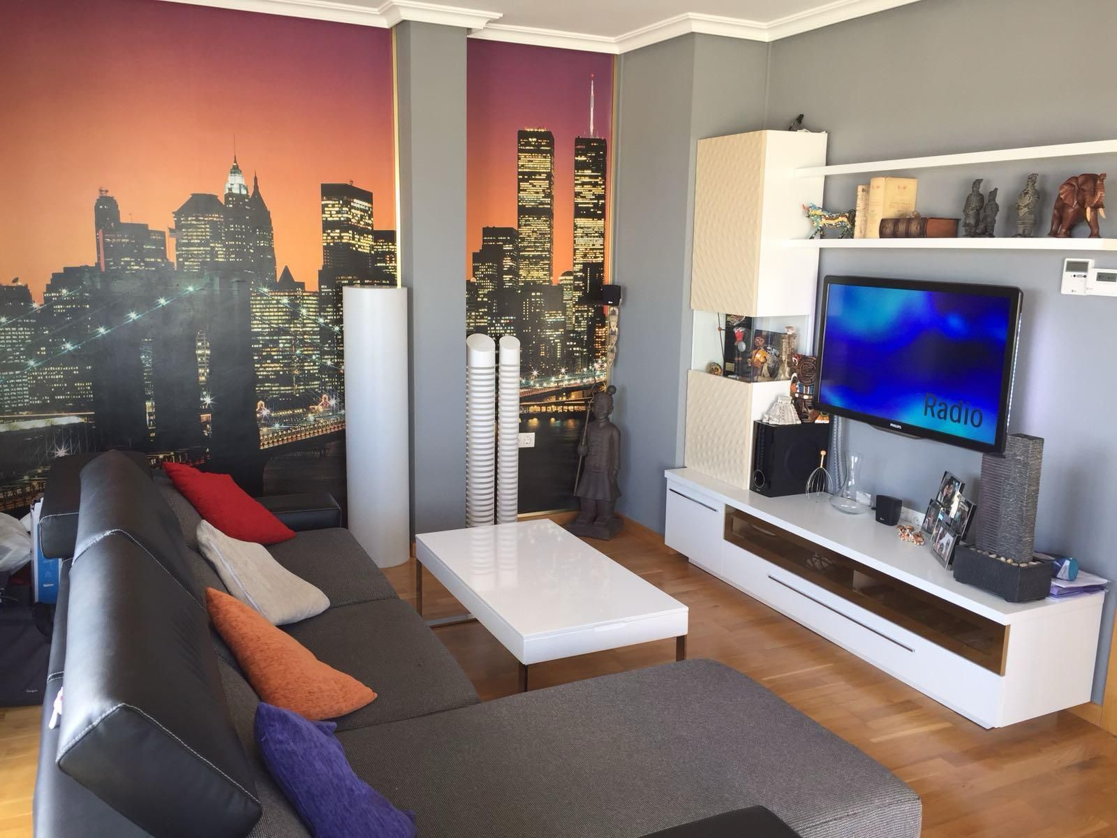 Sala d'estar de Àtic en venda en  Albacete Capital amb Aire condicionat, Parquet i Terrassa