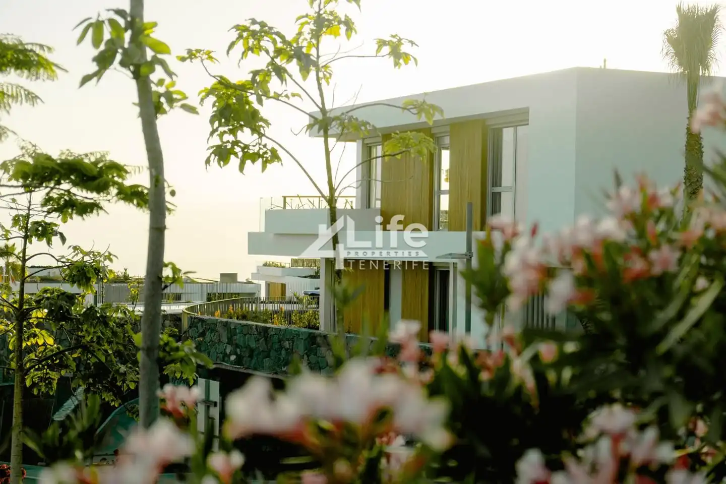 Vista exterior de Dúplex en venda en Granadilla de Abona amb Aire condicionat, Jardí privat i Terrassa