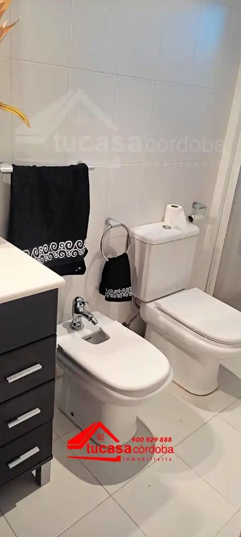 Bathroom of Houses for sale in El Carpio  with Heating and Terrace