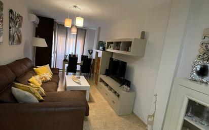 Living room of Duplex for sale in Úbeda  with Air Conditioner