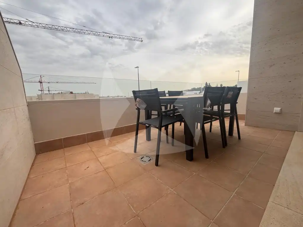 Terrasse von Wohnung zur Miete in Badajoz mit Klimaanlage, Privatgarten und Terrasse