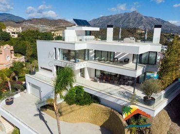 Casa amb piscina en venda a Canyelles