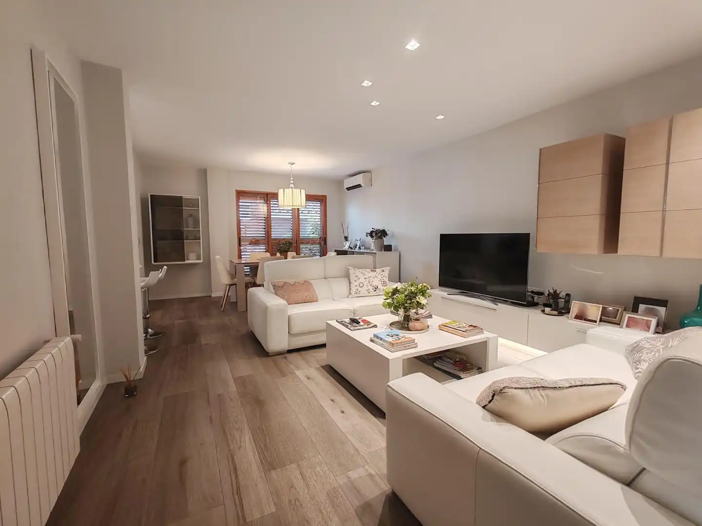 Living room of Detached homes for sale in Sagunto / Sagunt  with Air Conditioner, Heating and Parquet flooring
