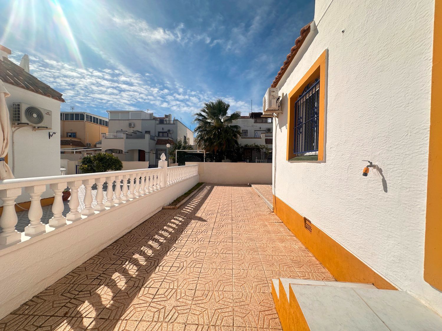 Vista exterior de Dúplex en venta en Orihuela con Aire acondicionado, Piscina y Amueblado