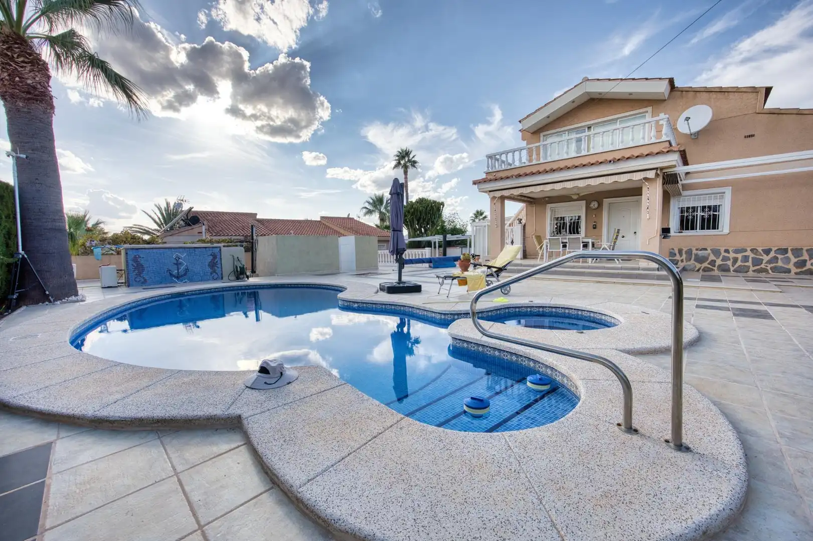 Villa con terrazza in vendita a Urbanizacion PISNELLA RAMBLA BUSOT
