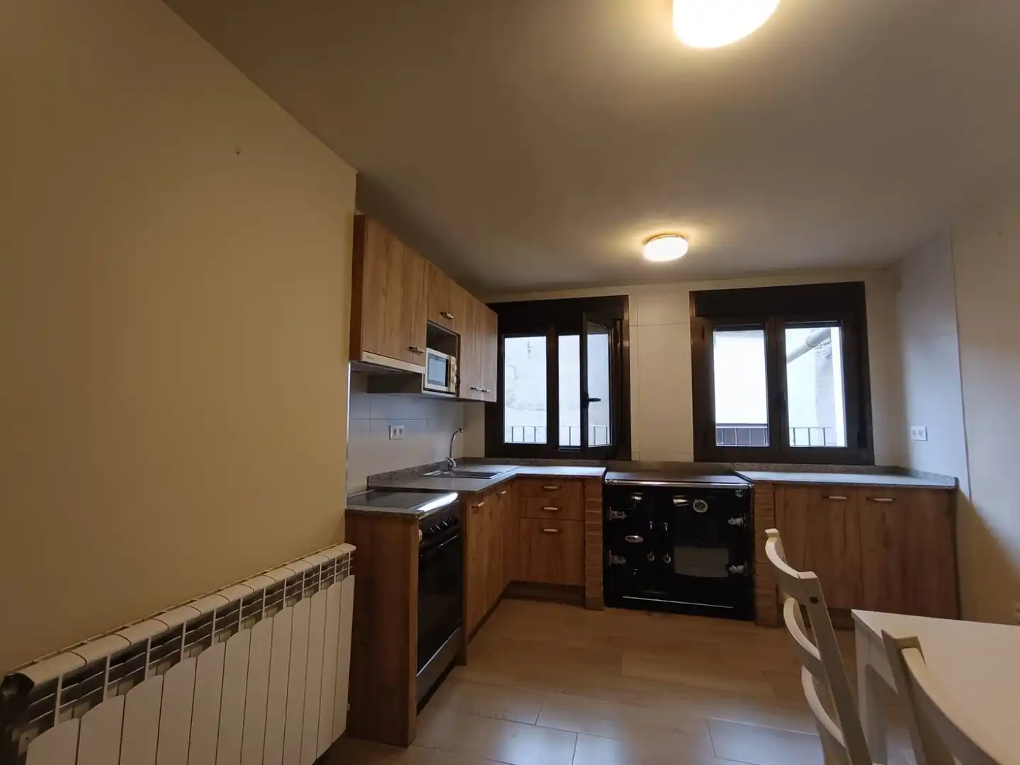 Cocina de Finca rústica en venta en Colungo con Calefacción, Terraza y Trastero