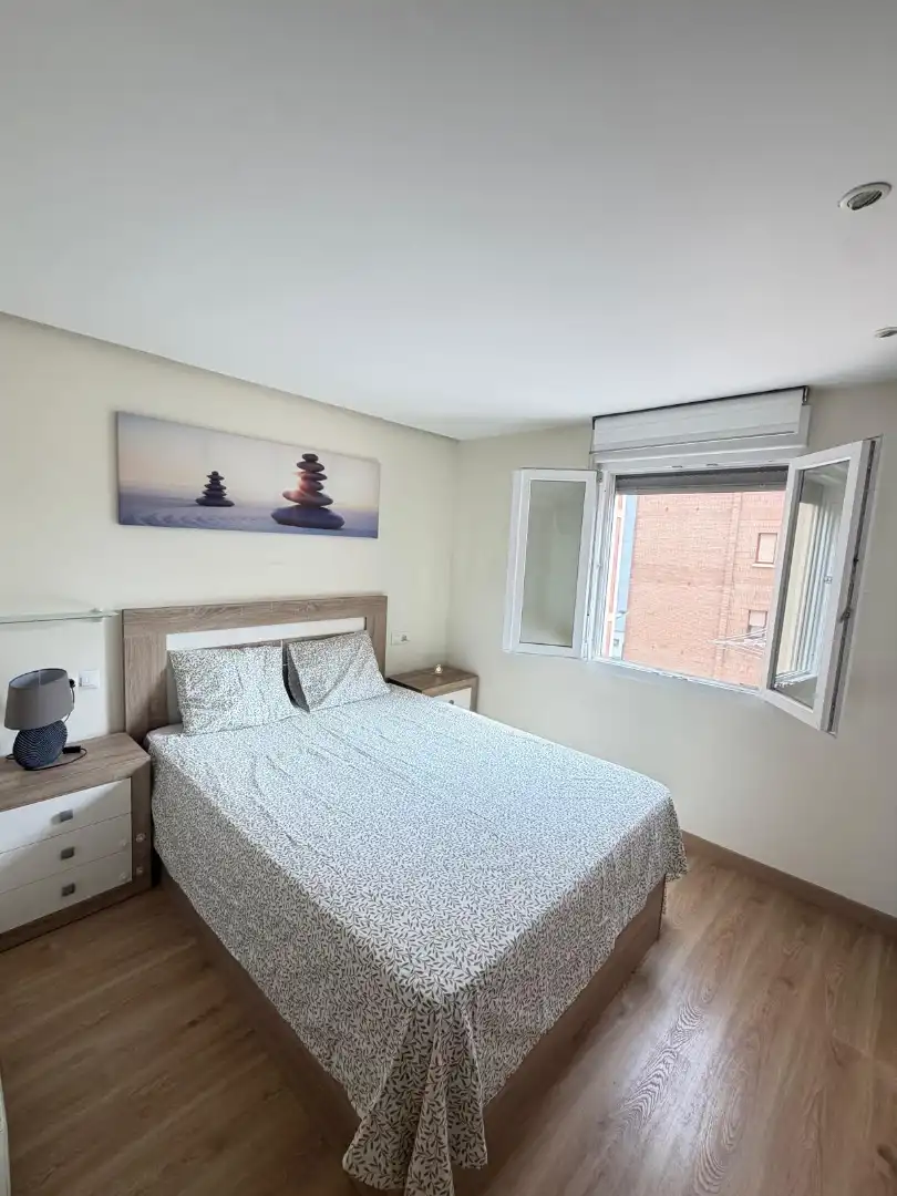 Habitación de Piso de alquiler en Santander con Calefacción, Amueblado y Horno