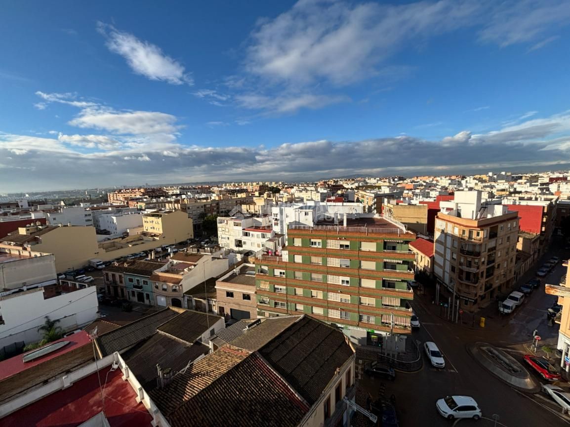 Exterior view of Flat for sale in Alaquàs  with Air Conditioner, Terrace and Balcony