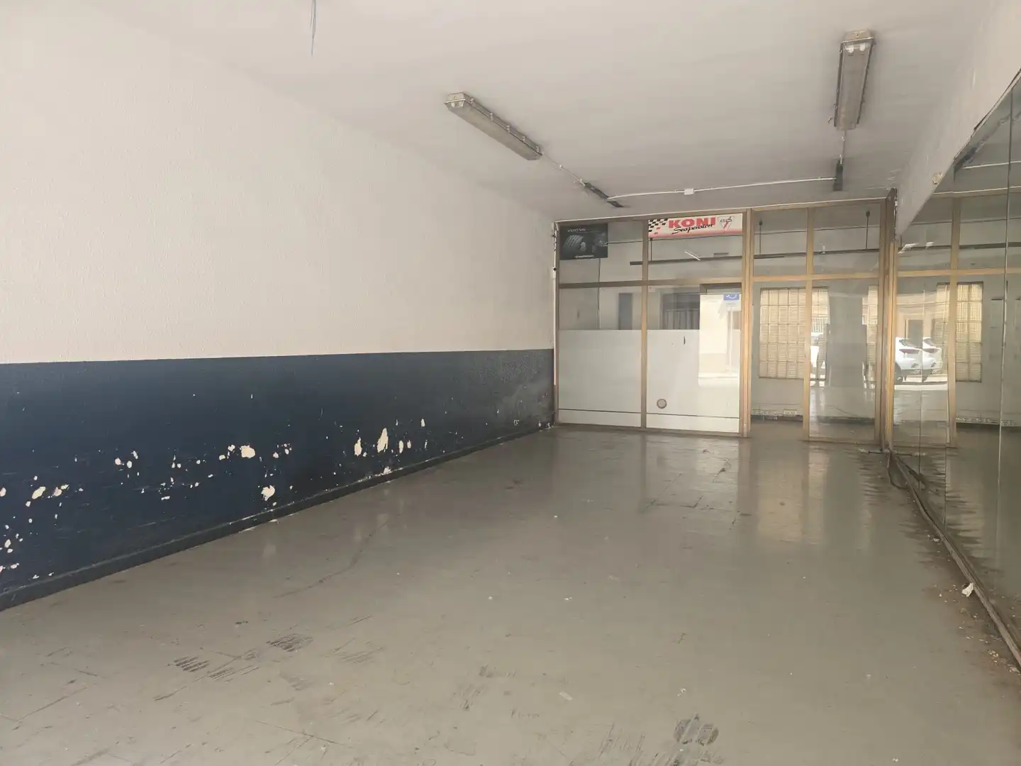Local comercial en alquiler en Centre - Estació, imagen 2