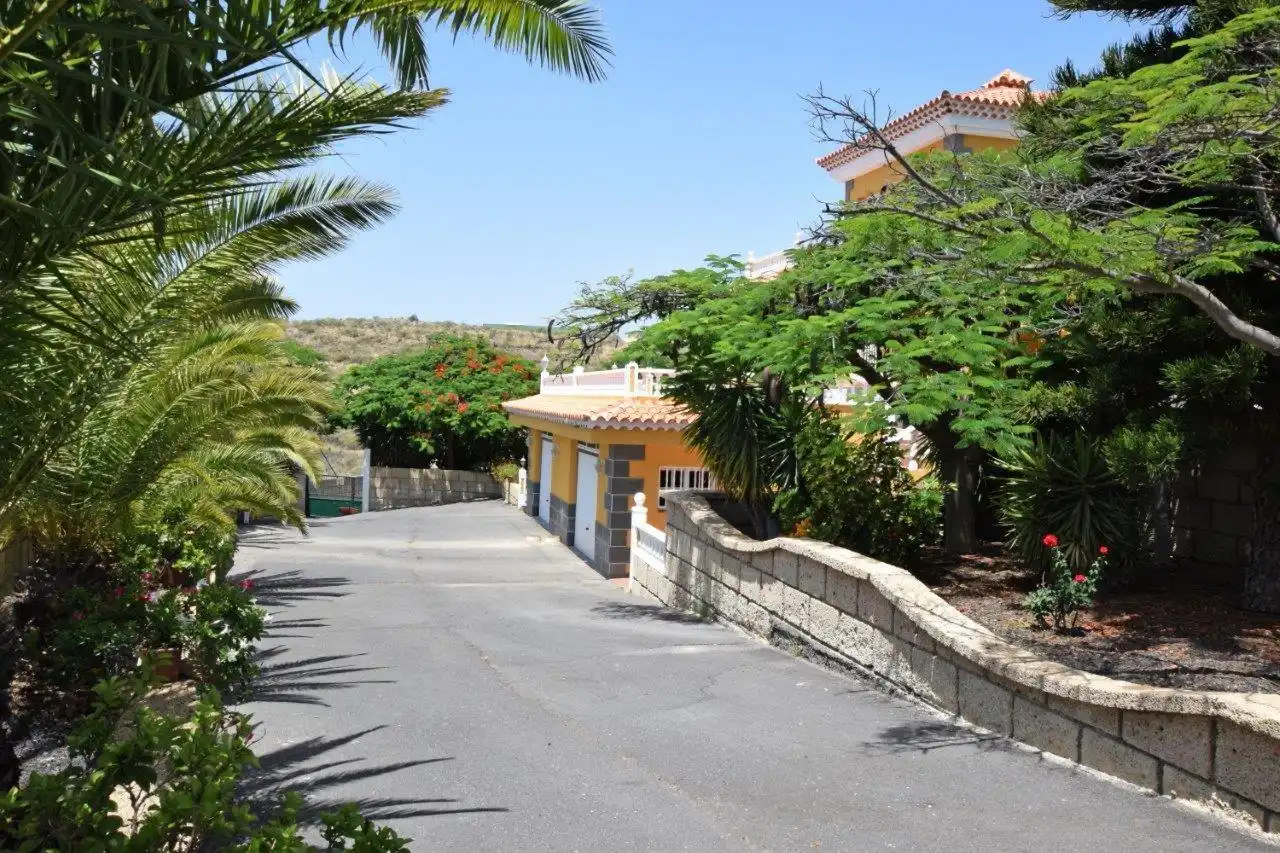Vista exterior de Casa o chalet en venta en San Miguel de Abona con Aire acondicionado, Jardín privado y Terraza
