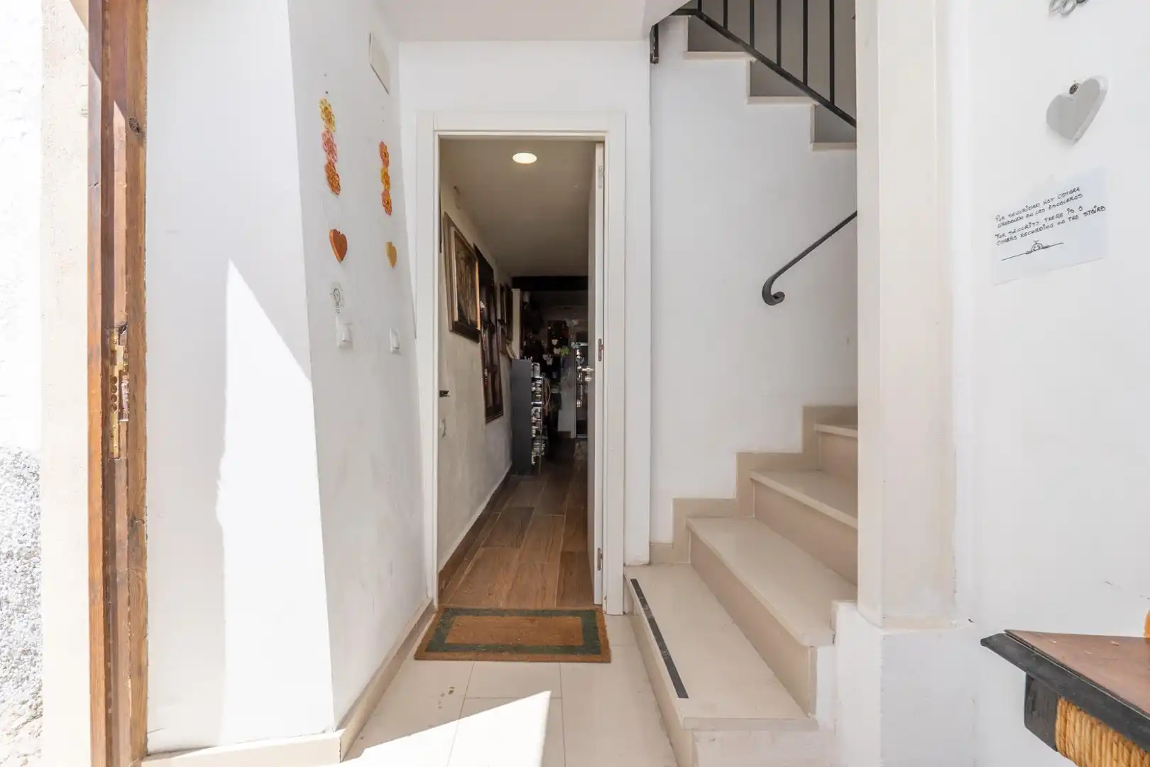 Houses for sale in Granada  with Air Conditioner, Terrace and Furnished