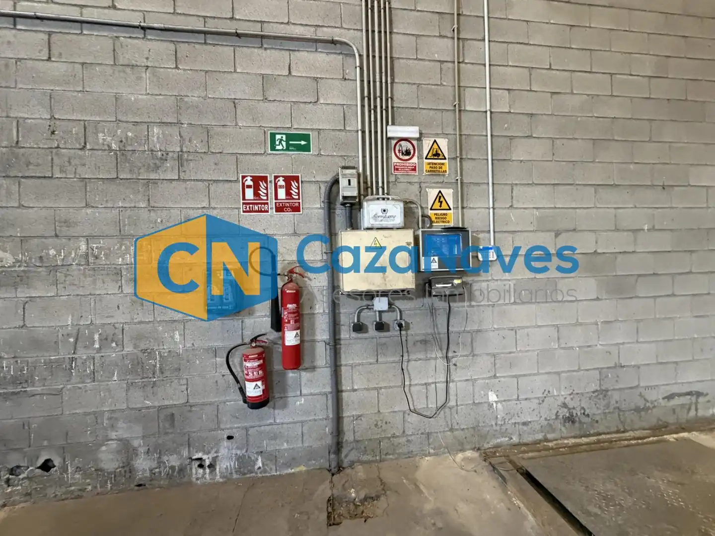 Aparcament de Nau industrial en venda en Arganzuela