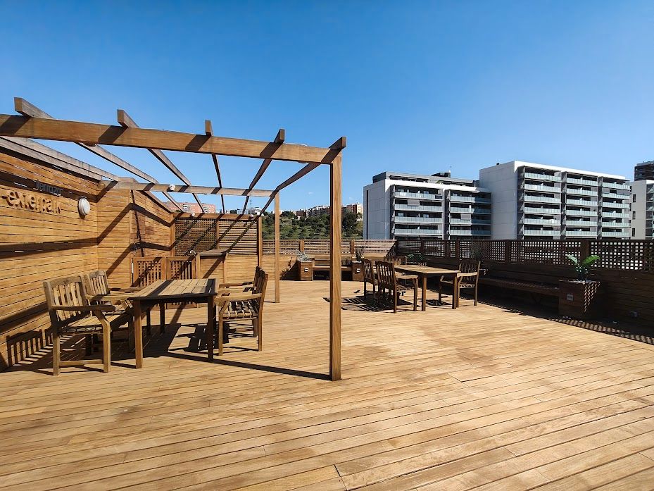 Terrassa de Edifici en venda en Cornellà de Llobregat