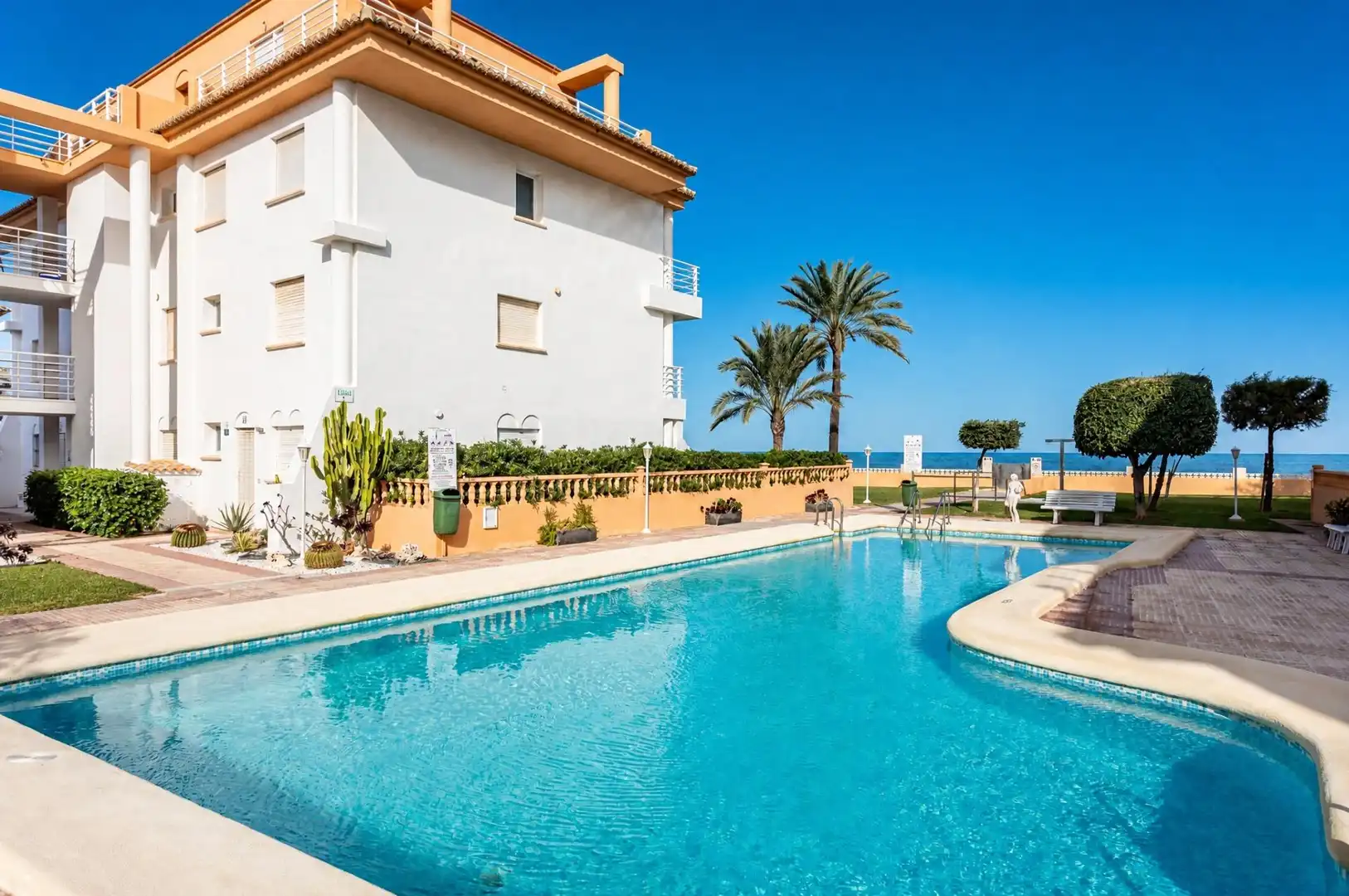 Piscina de Apartamento en venta en Dénia con Aire acondicionado, Calefacción y Terraza