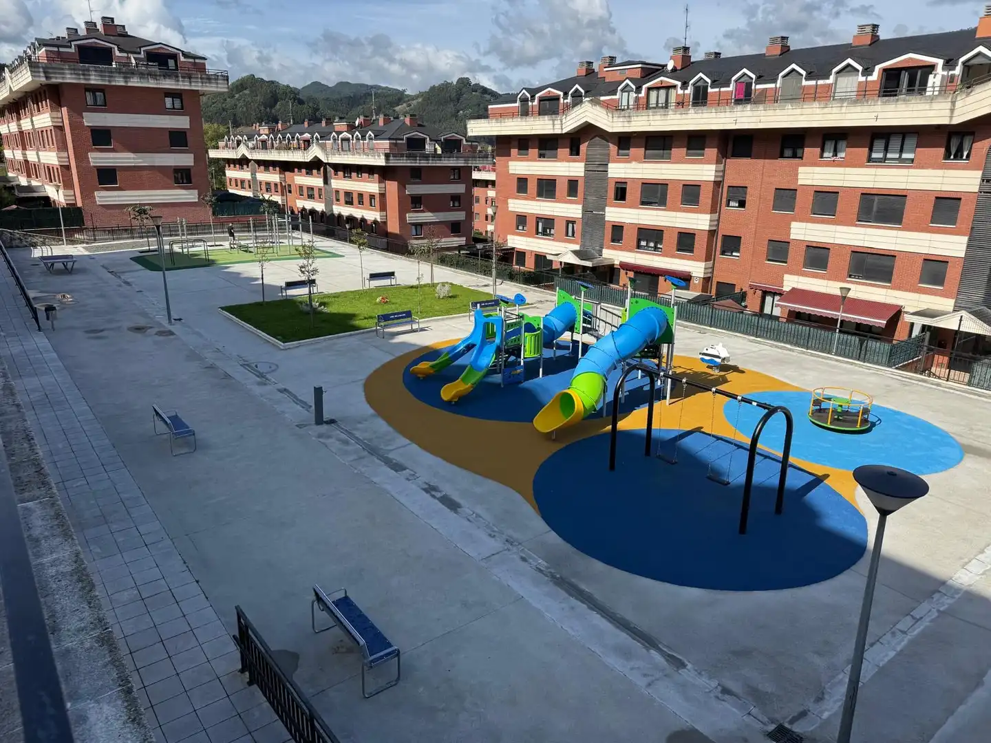 Parkplatz von Wohnung zum Verkauf in Castro-Urdiales mit Schwimmbad